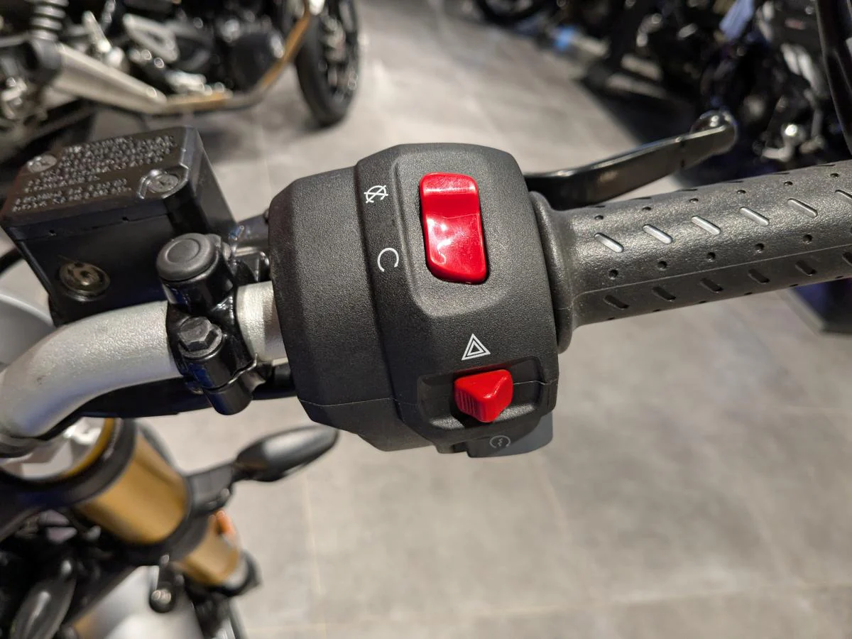 Triumph Speed 400 - Image 19