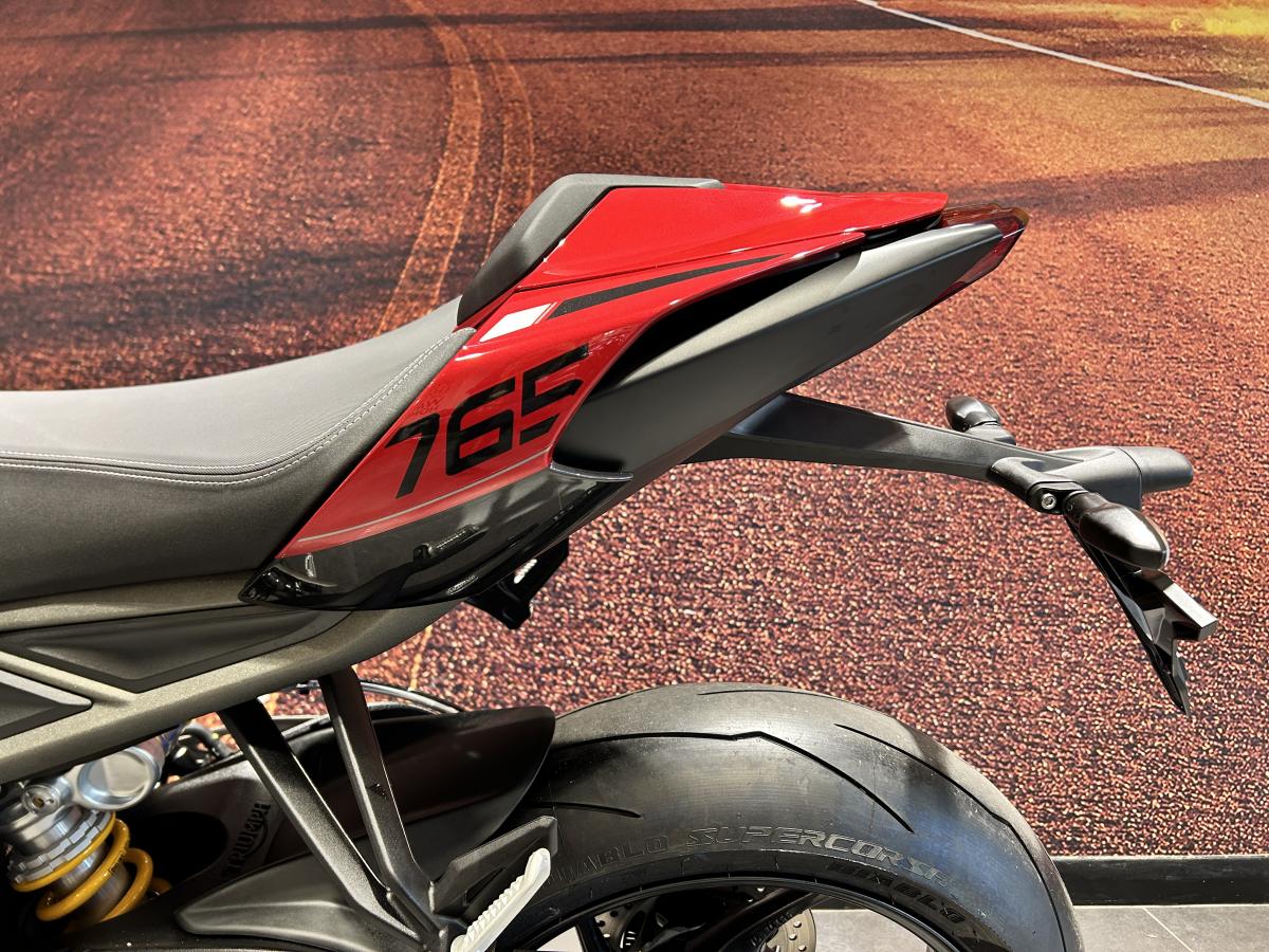 Triumph Street Triple 765 RS - Image 22