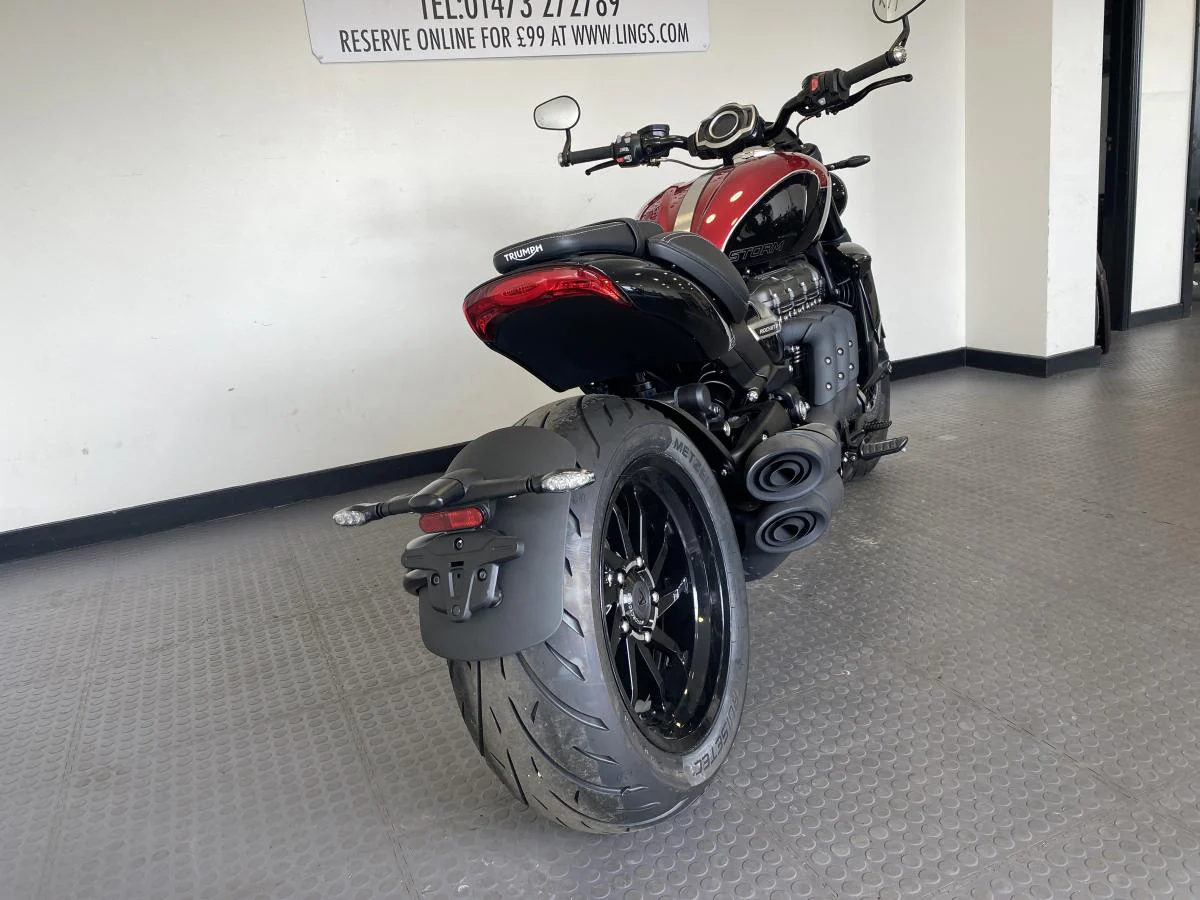Triumph Rocket III Storm R - Image 3