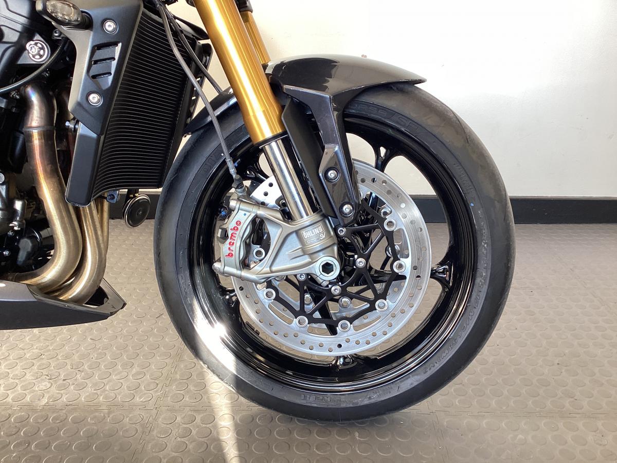 Triumph Speed Triple 1200 RS - Image 8
