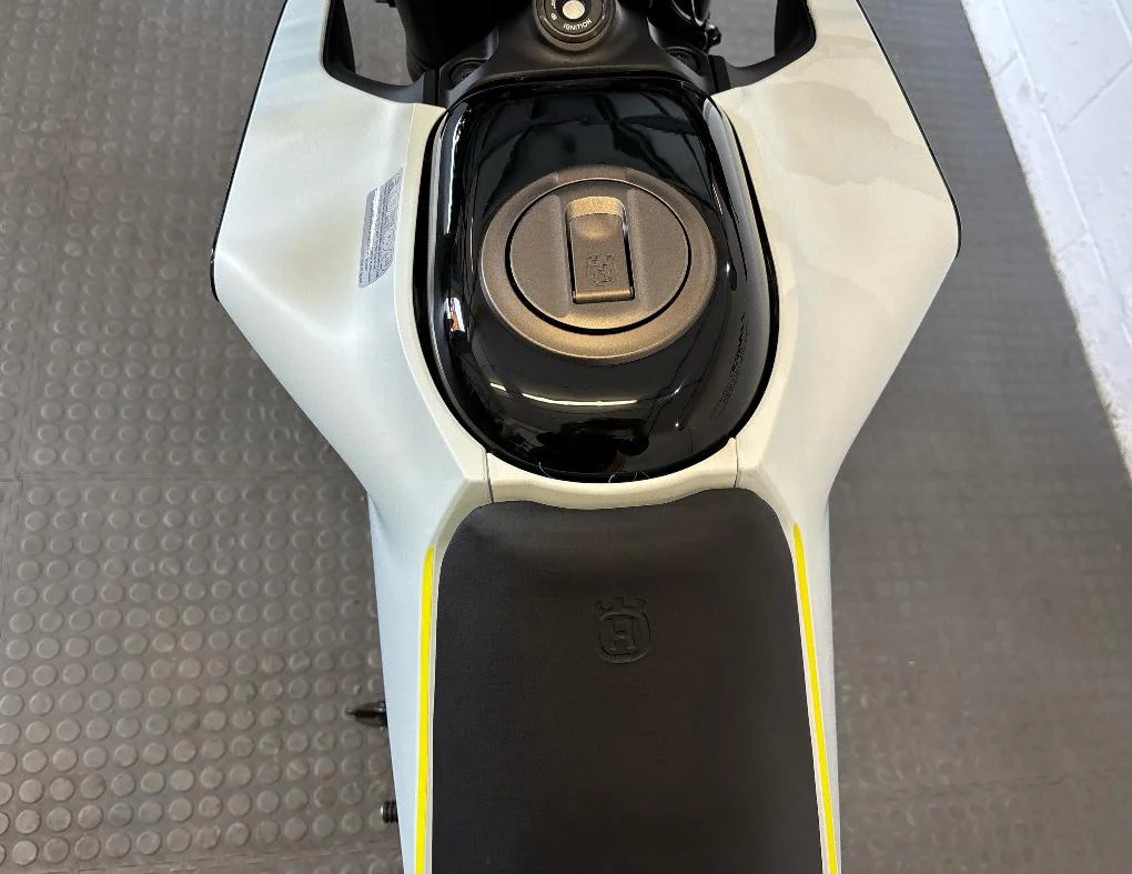 Husqvarna Vitpilen 125 - Image 16