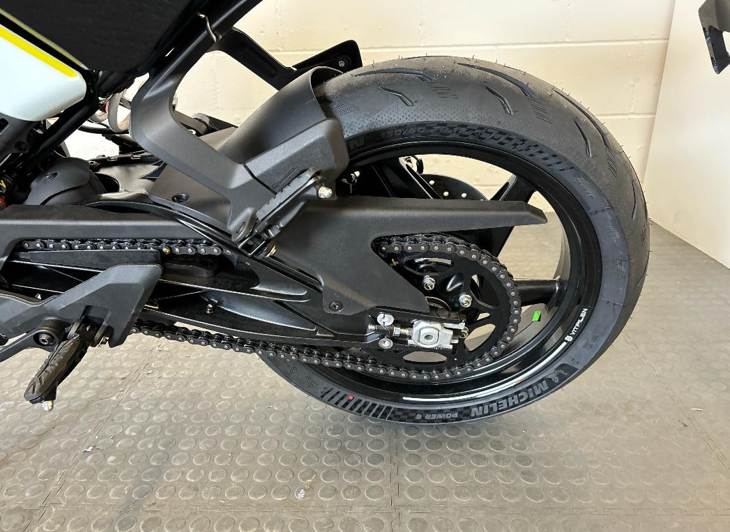 Husqvarna Vitpilen 125 - Image 21