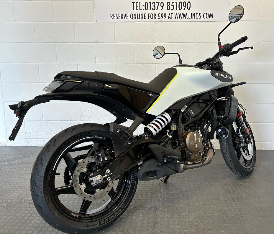 Husqvarna Vitpilen 125 - Image 4