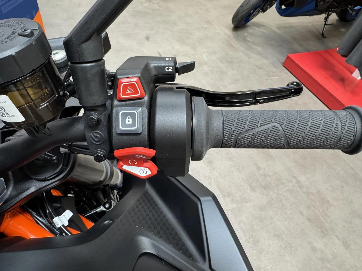 KTM 1390 Superduke R Evo 2024 - Image 25