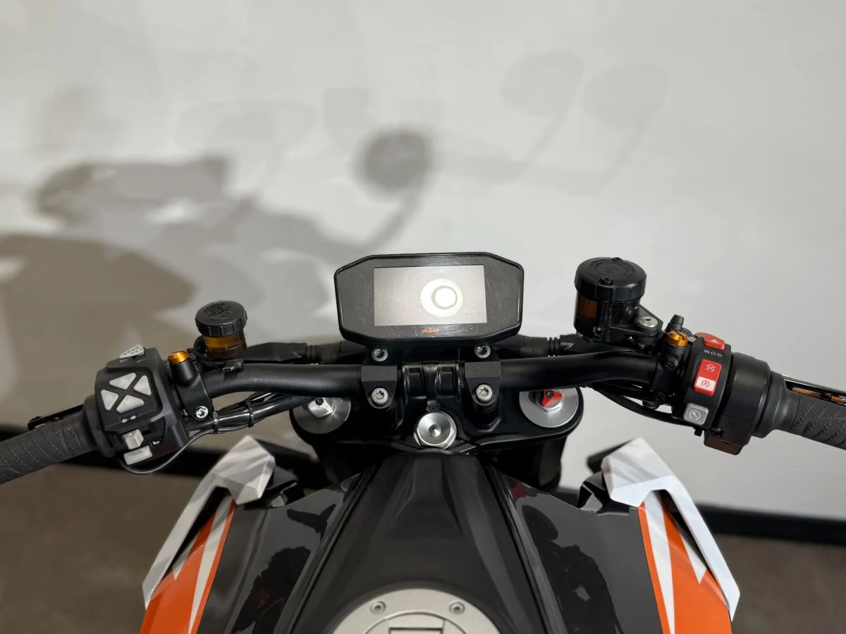 KTM 1290 SuperDuke R - Image 20