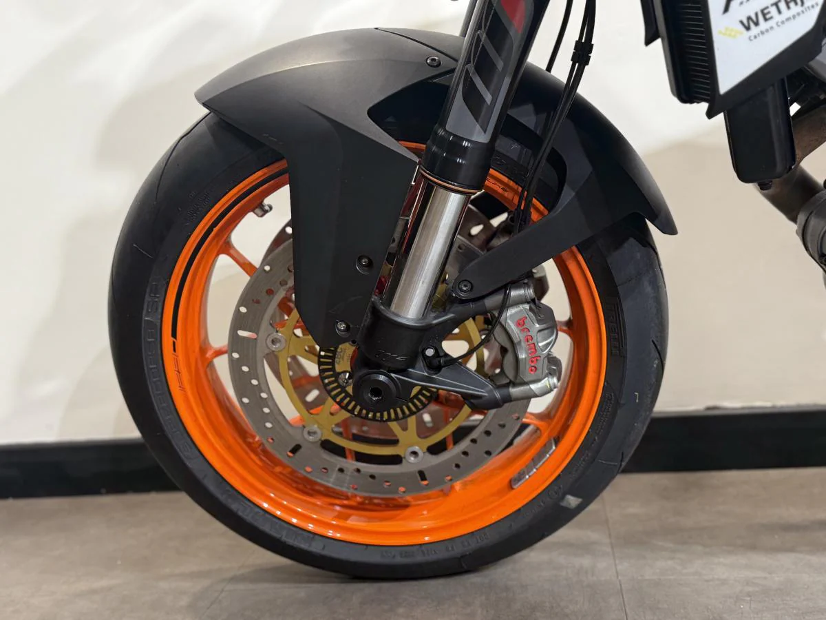 KTM 1290 SuperDuke R - Image 4