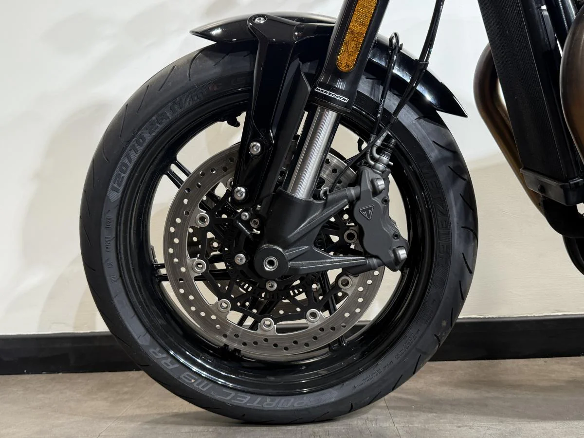 Triumph Speed Twin 1200 - Image 4