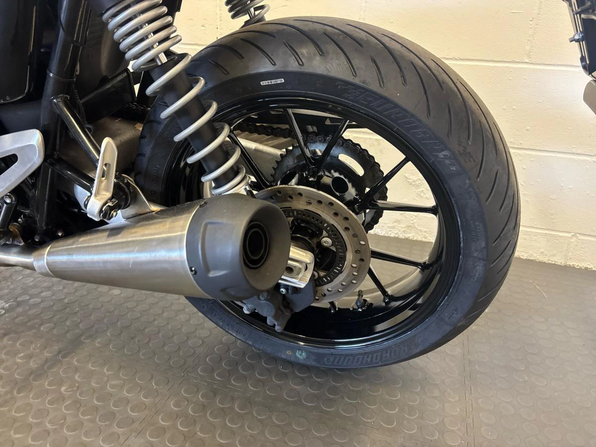 Triumph Speed Twin 1200 - Image 16