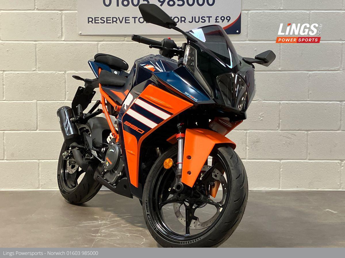 KTM RC 390 - Image 2