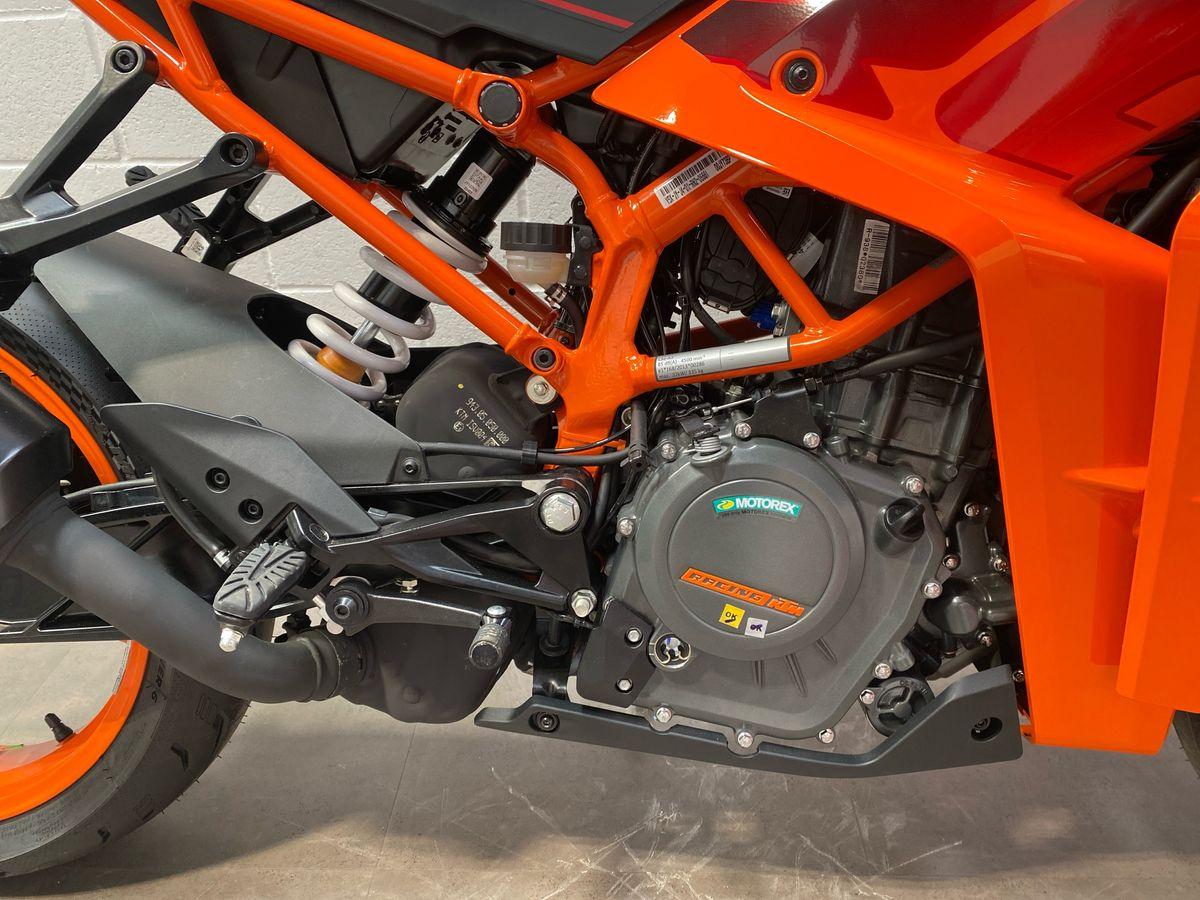 KTM RC 390 - Image 15