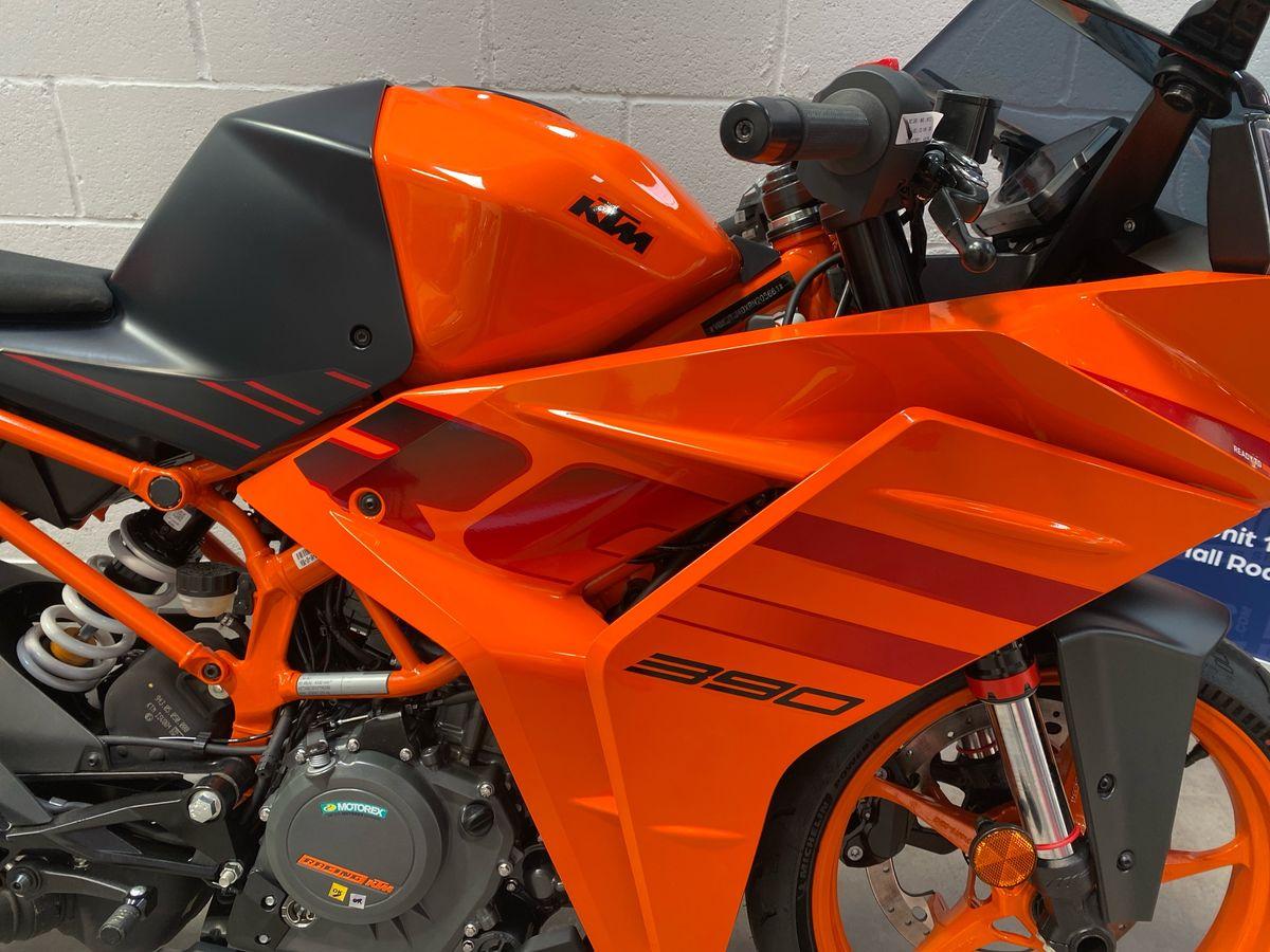KTM RC 390 - Image 15