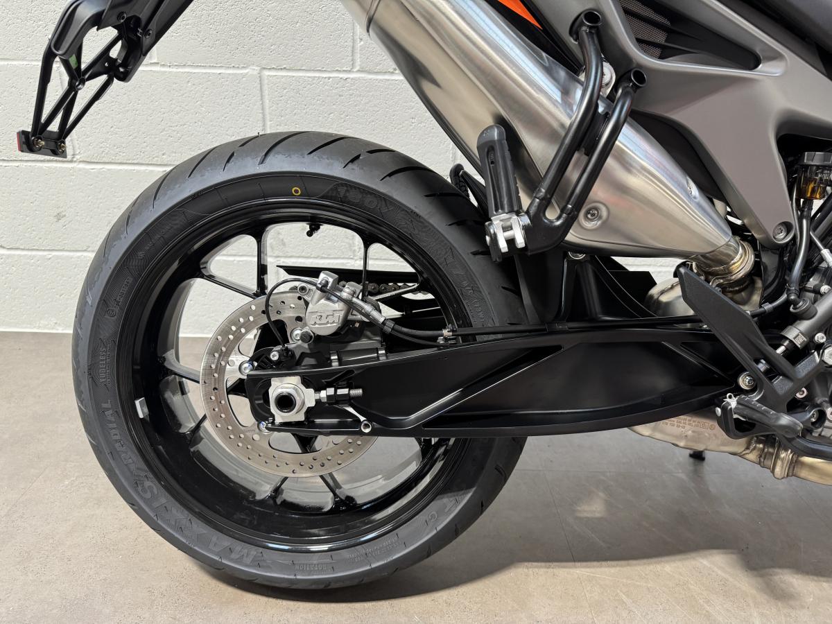 KTM 790 Duke - Image 18