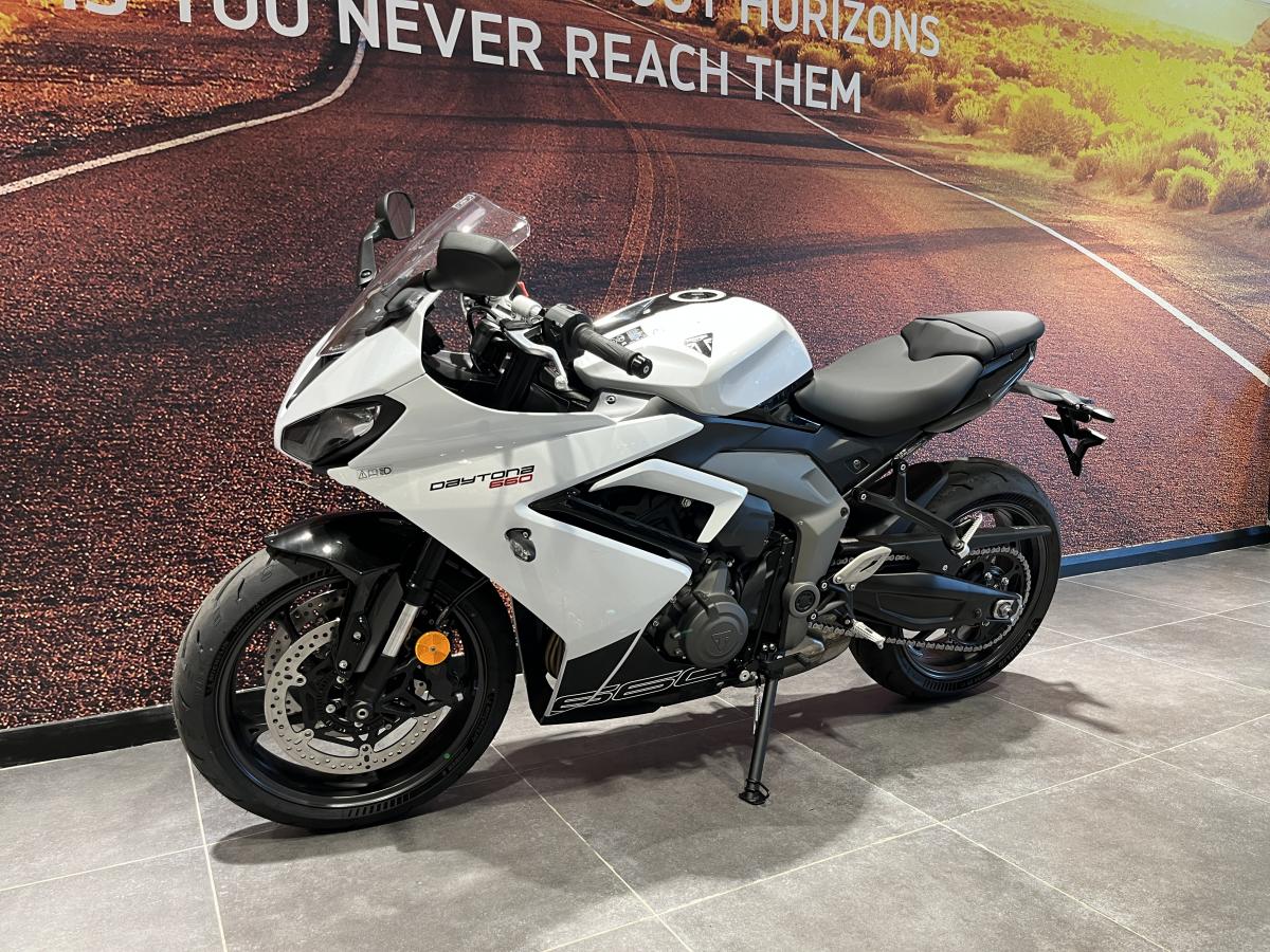 Triumph Daytona 660 - Image 5
