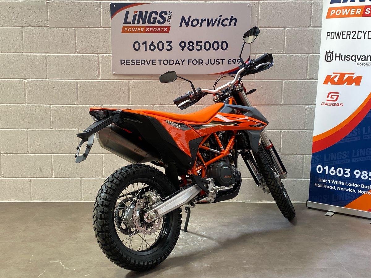 KTM 690 Enduro R 2024 - Image 9