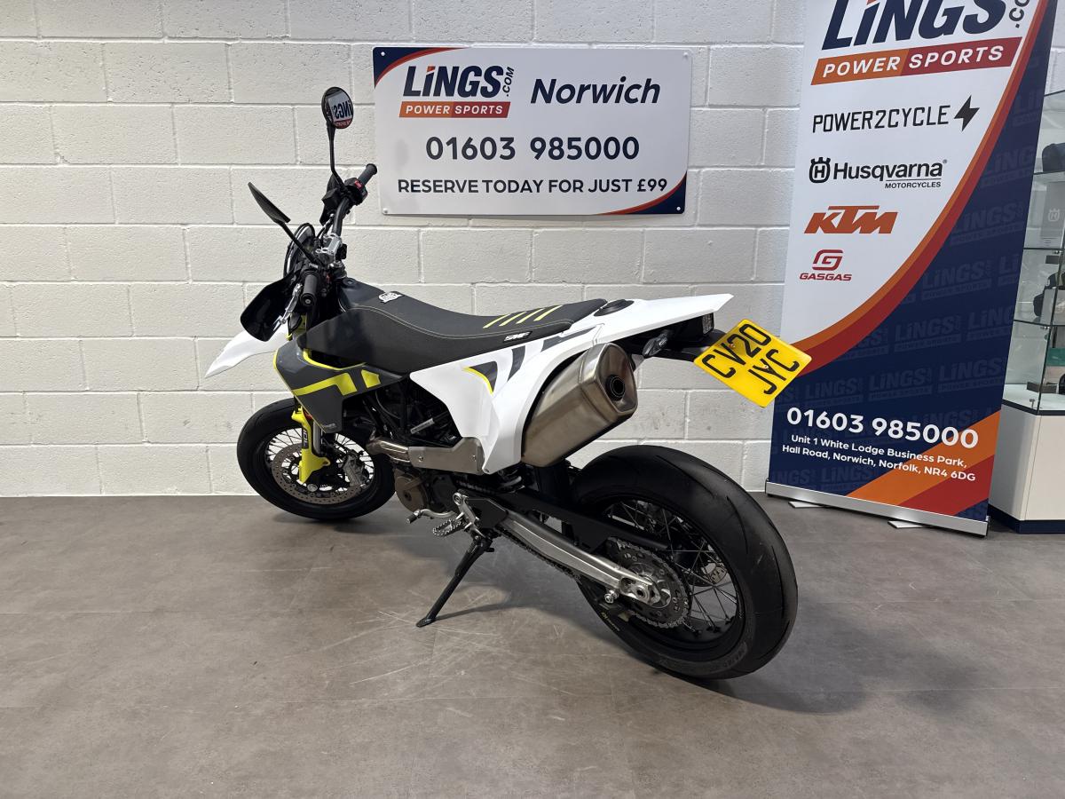 Husqvarna 701 Supermoto - Image 11