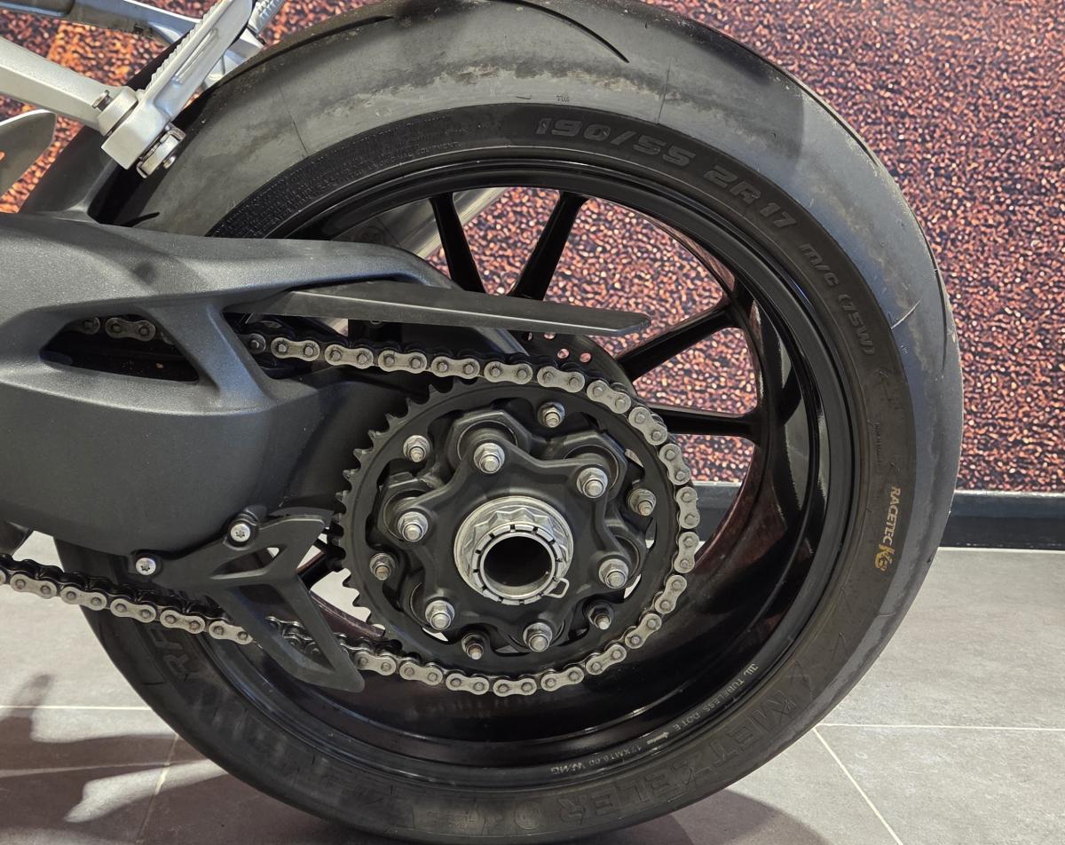 Triumph SPEED TRIPLE 1200 RS - Image 17