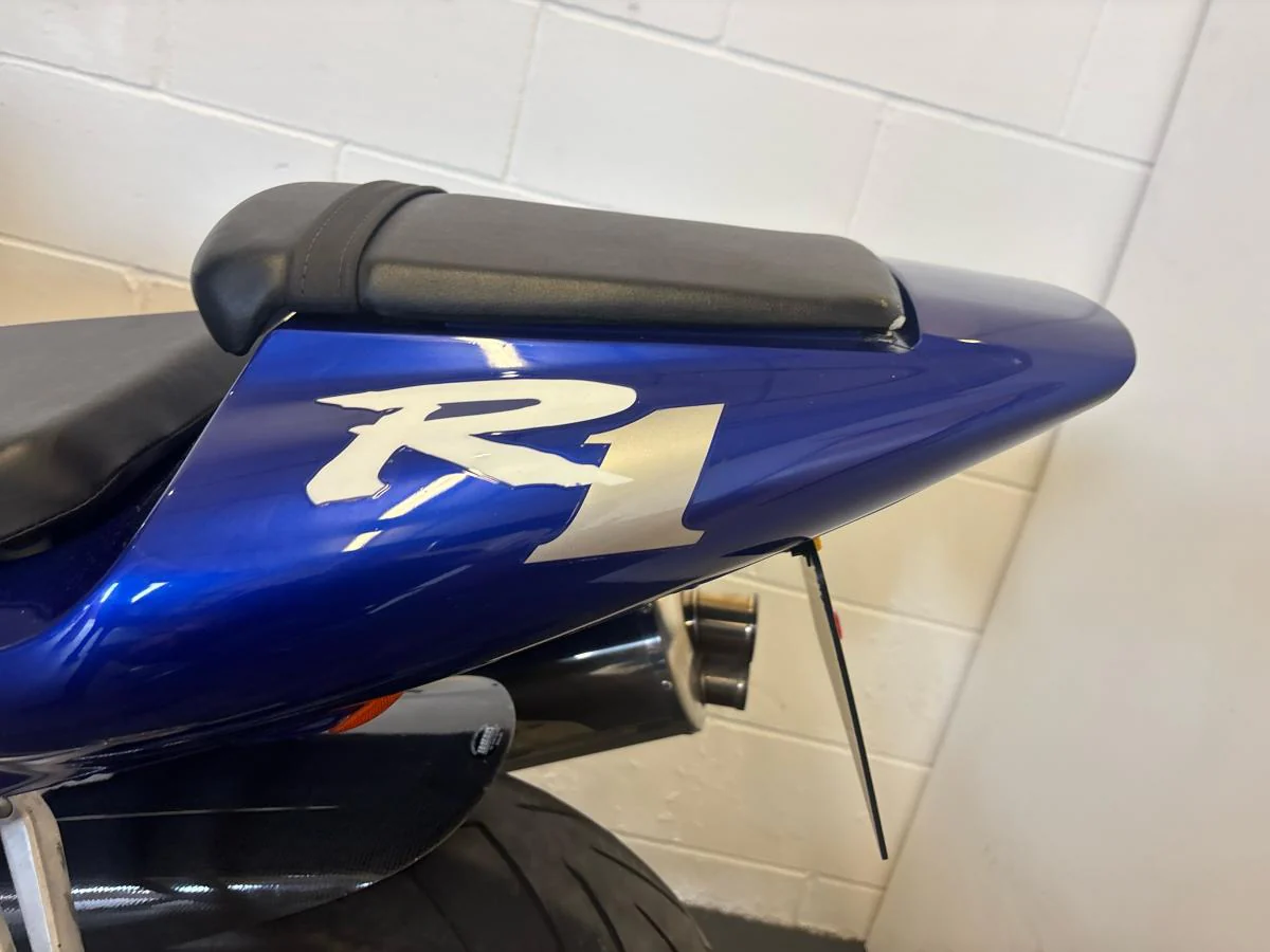 Yamaha YZF-R1 - Image 10