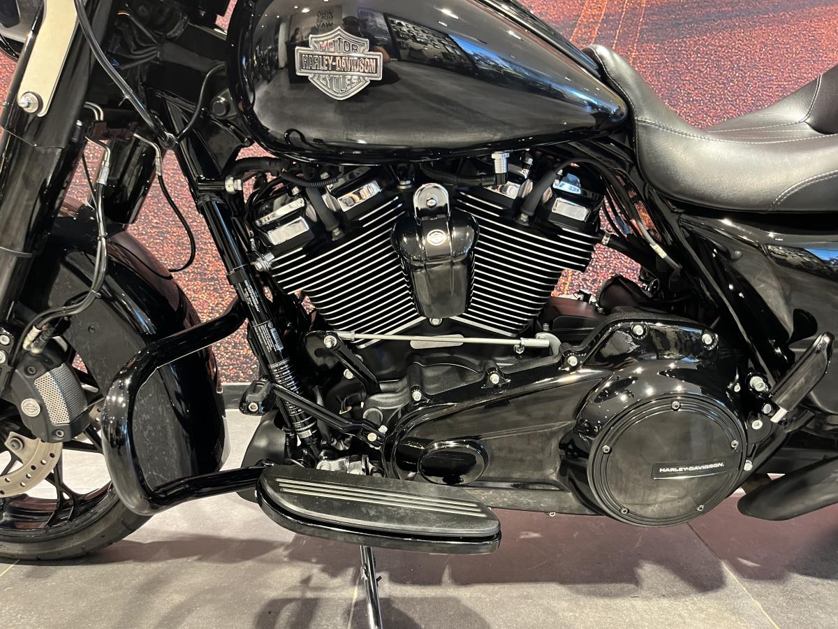 Harley-Davidson FLHRXS ROAD KING SP 1868 - Image 13