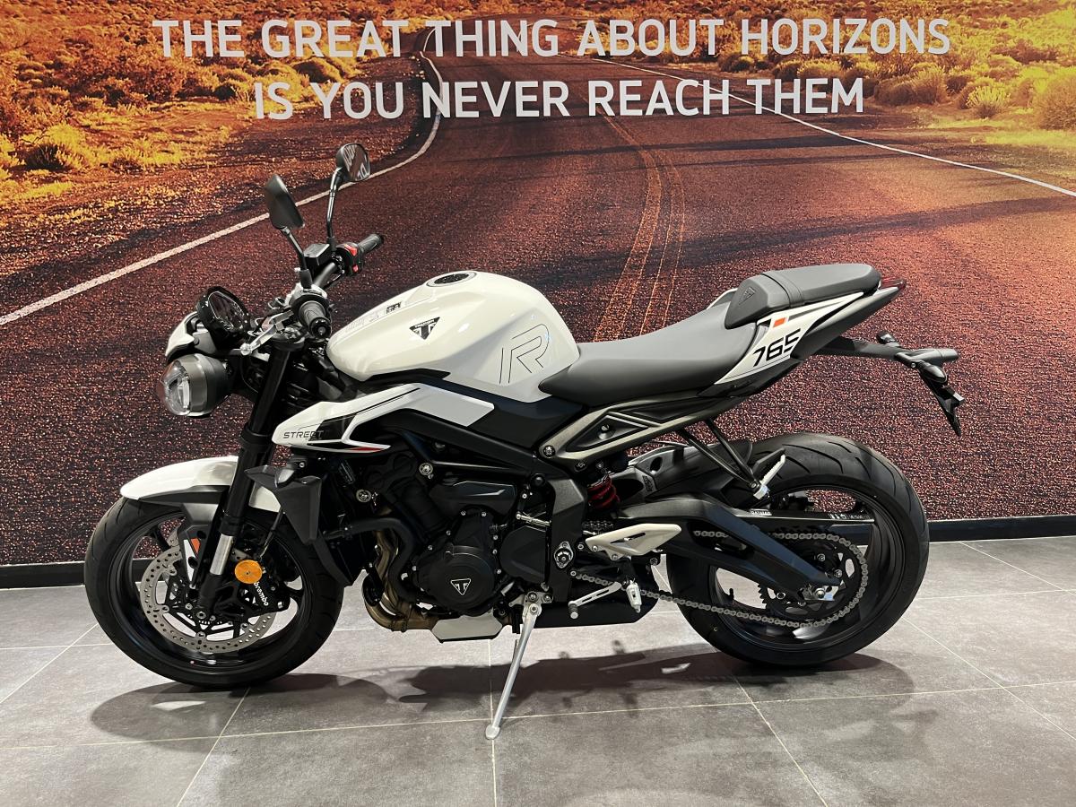 Triumph Street Triple 765 R - Image 2
