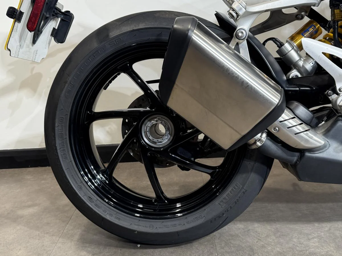 Triumph Speed Triple 1200 RS - Image 12