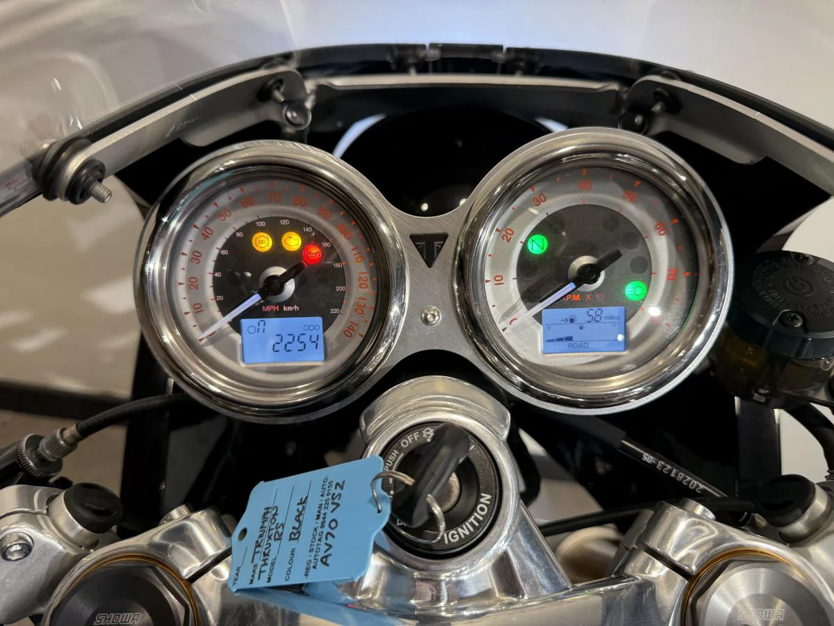 Triumph Thruxton 1200 RS - Image 21