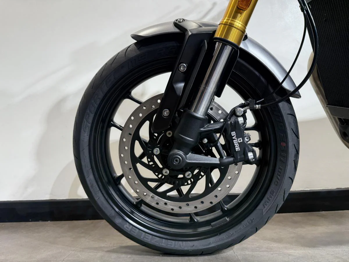 Triumph Speed 400 - Image 10