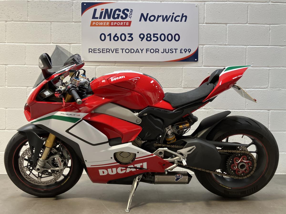 Ducati PANIGALE V4S - Image 7