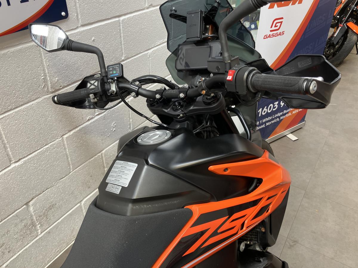 KTM 790 ADVENTURE - Image 23