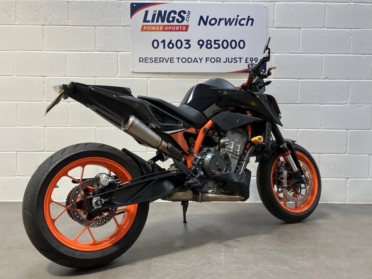 KTM 890 DUKE R - Image 11