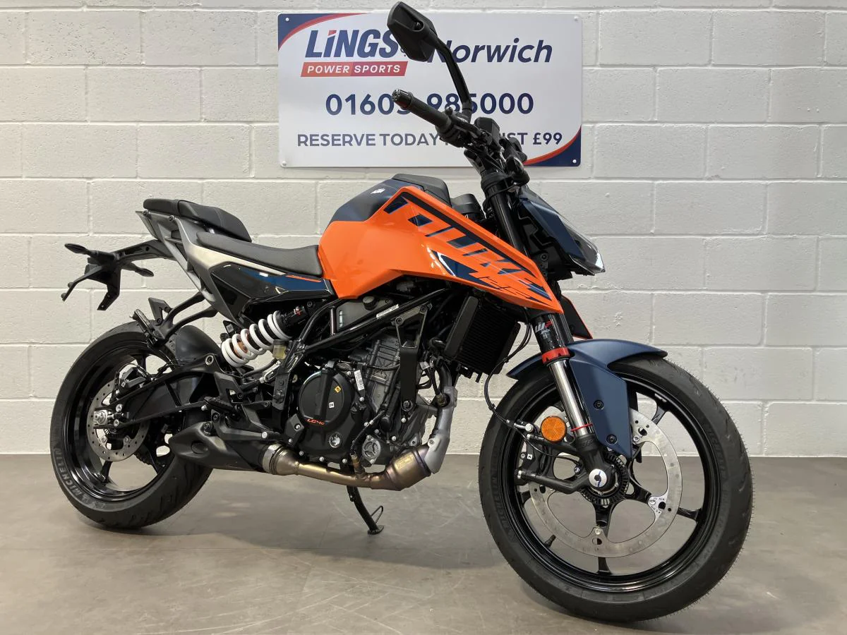 KTM 125 Duke - Image 2