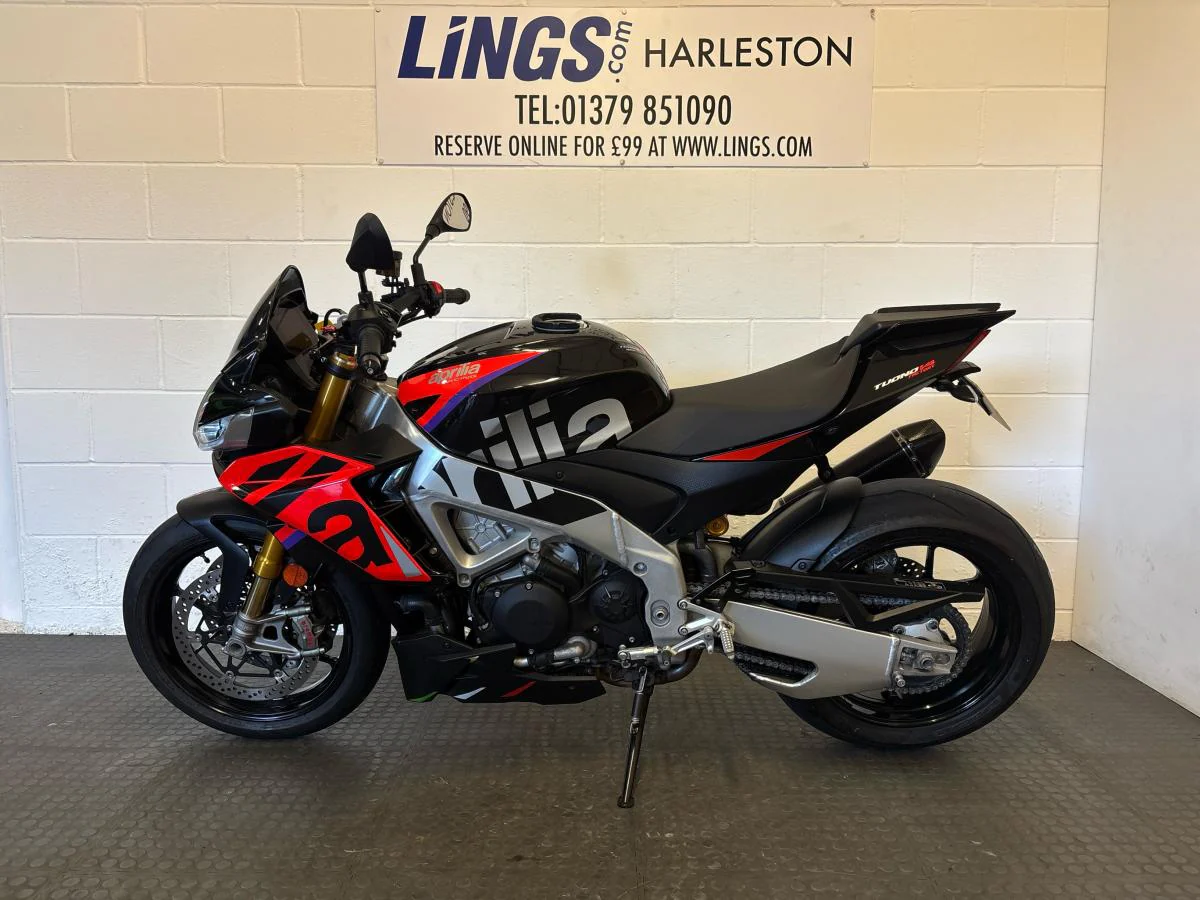 Aprilia Tuono V4 1100 Factory - Image 4