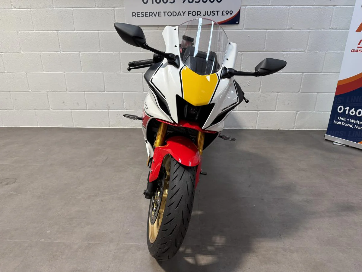 Yamaha R7 - Image 5