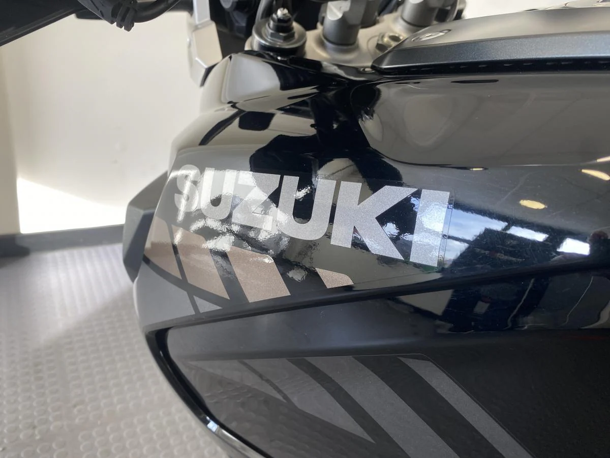Suzuki V-Strom 1050 - Image 25