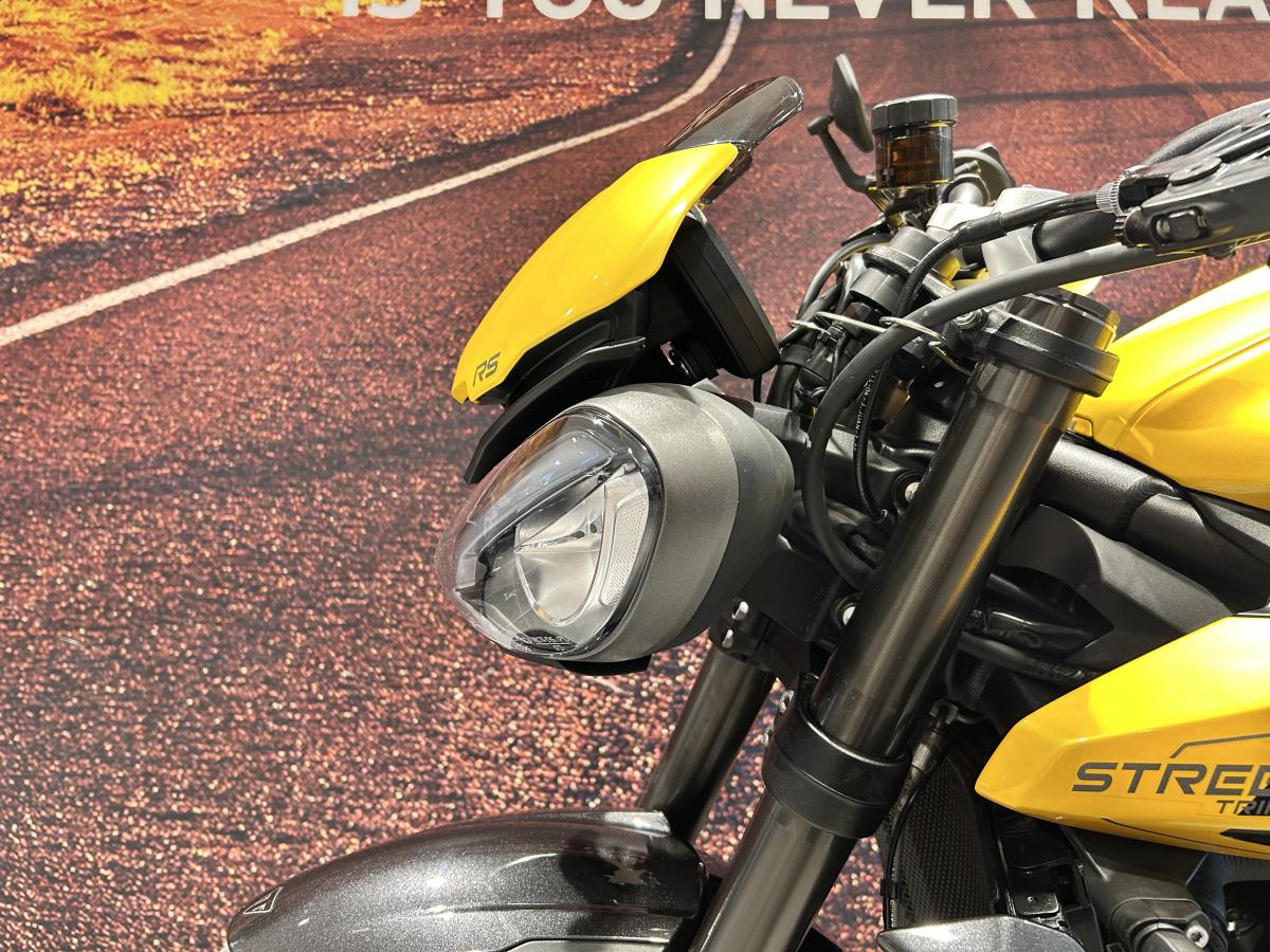 Triumph STREET TRIPLE 765 RS - Image 17