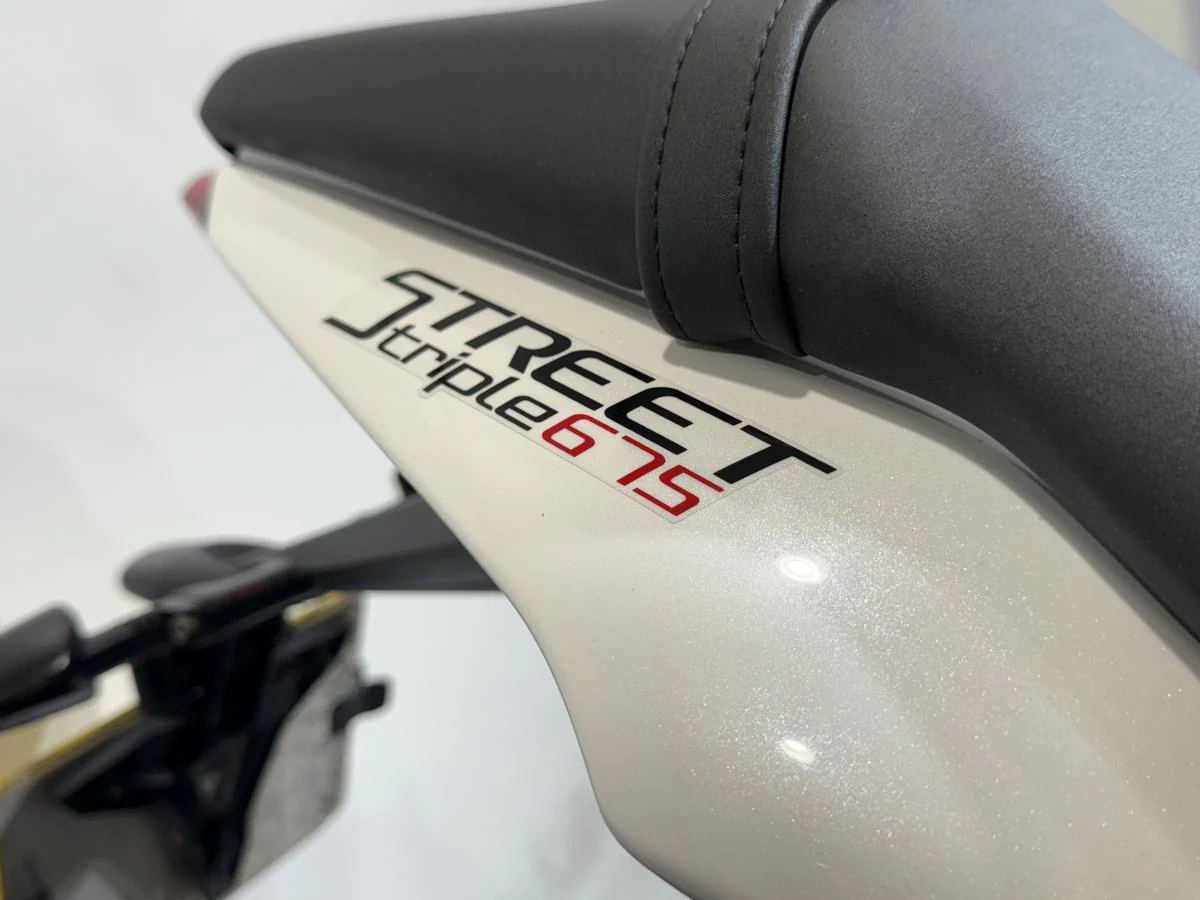 Triumph Street Triple 675 R - Image 26