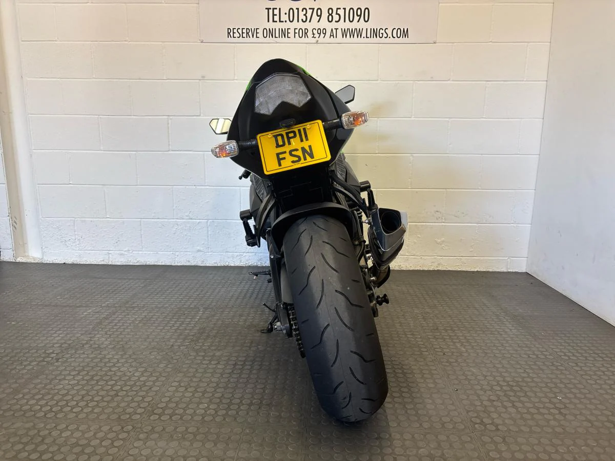 Kawasaki Ninja ZX-10R - Image 8