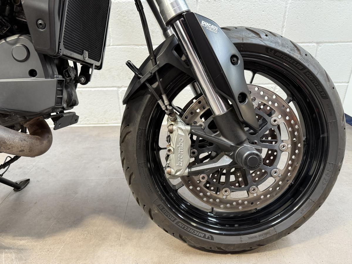 DUCATI HYPERMOTARD 821 - Image 21