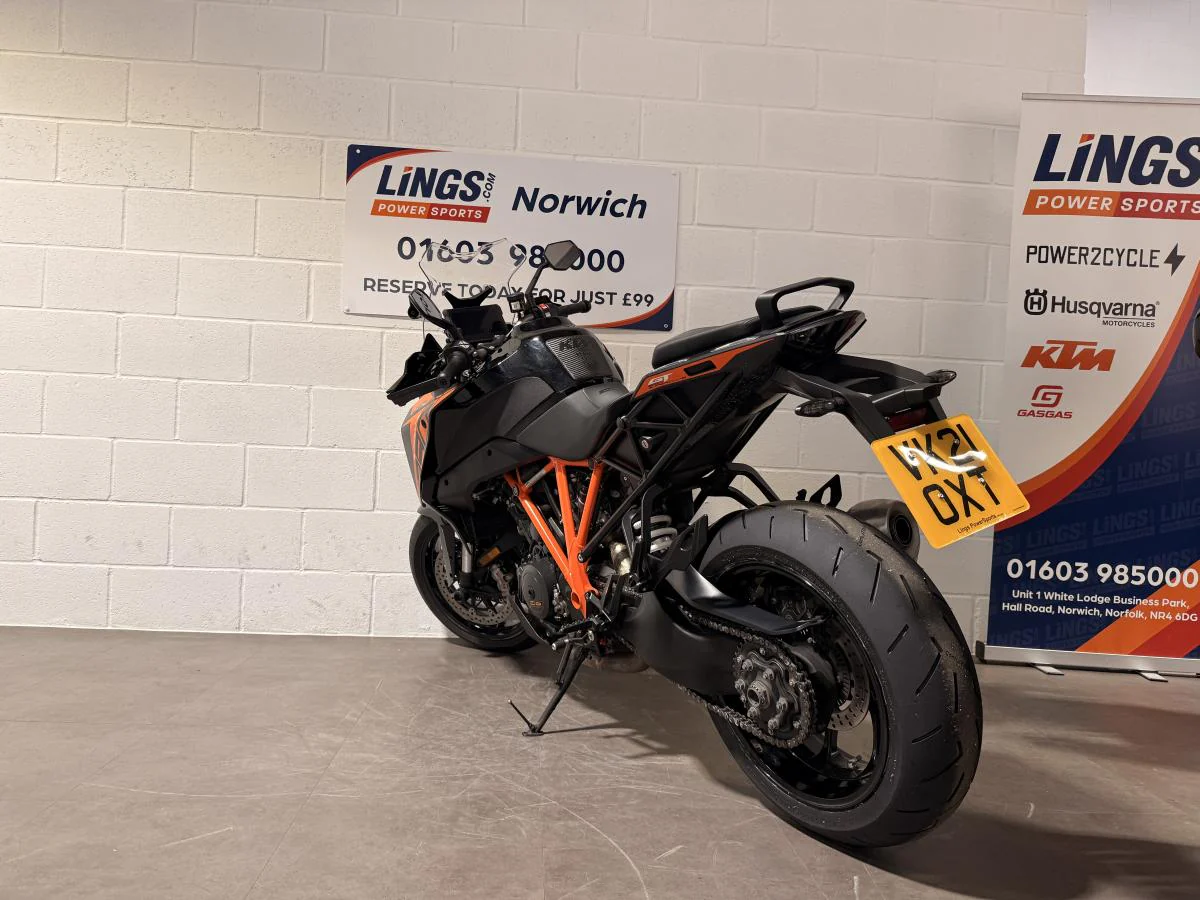 KTM 1290 Super Duke GT 2021 - Image 8