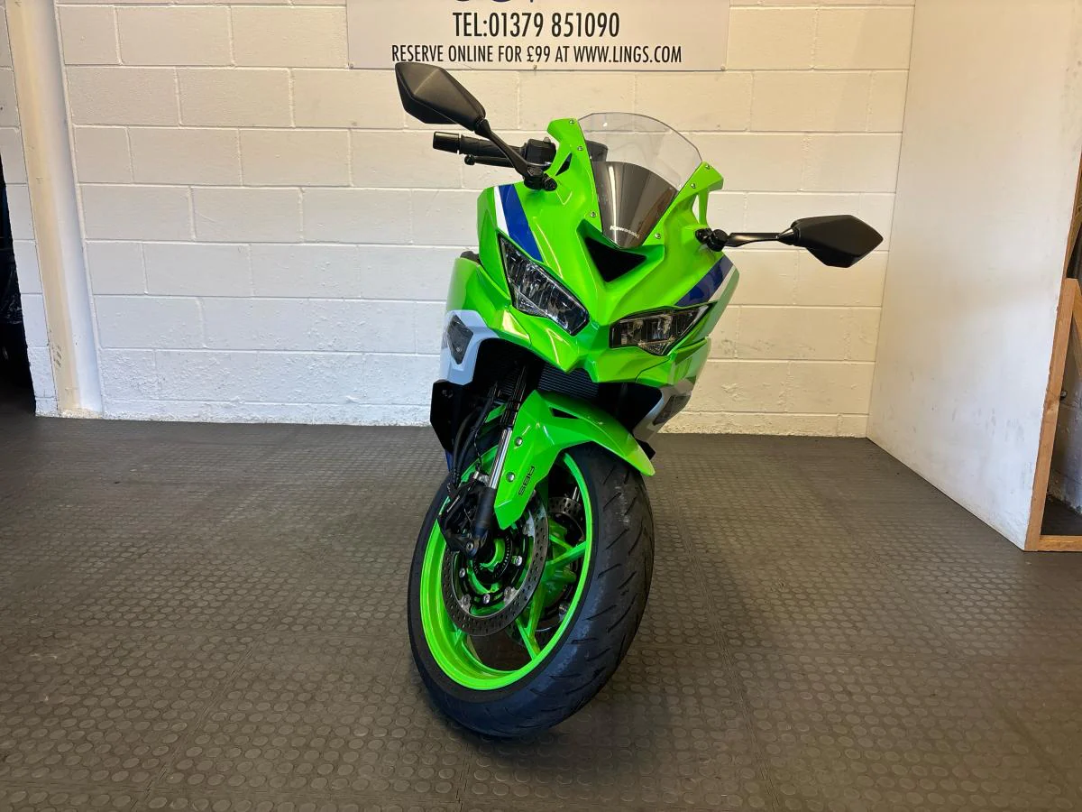 Kawasaki ZX-4RR 40th Anniversary - Image 22