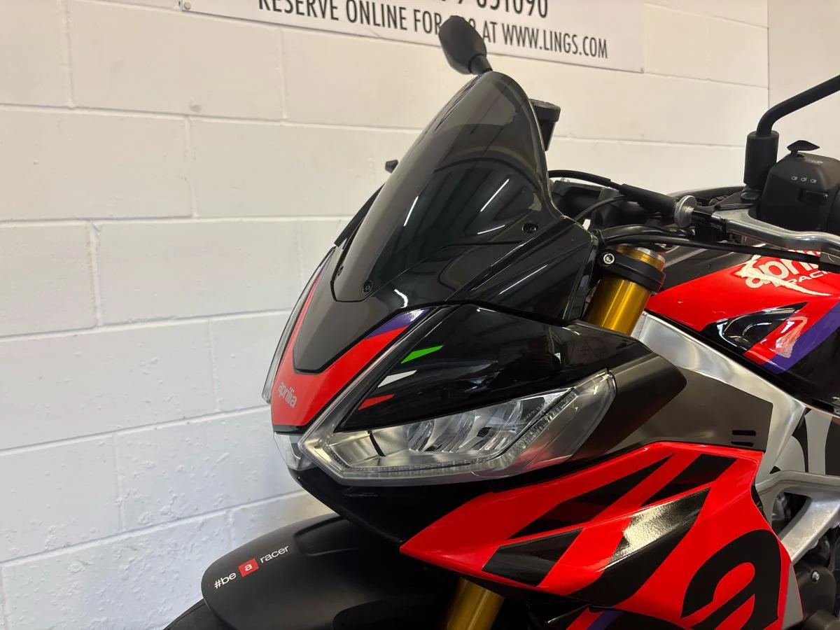 Aprilia Tuono V4 1100 Factory - Image 11