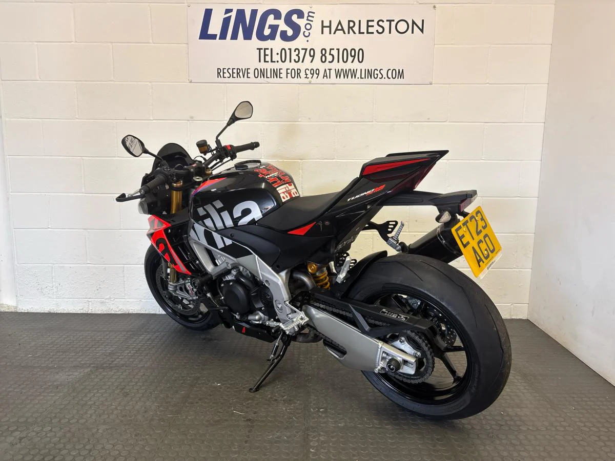 Aprilia Tuono V4 1100 Factory - Image 3
