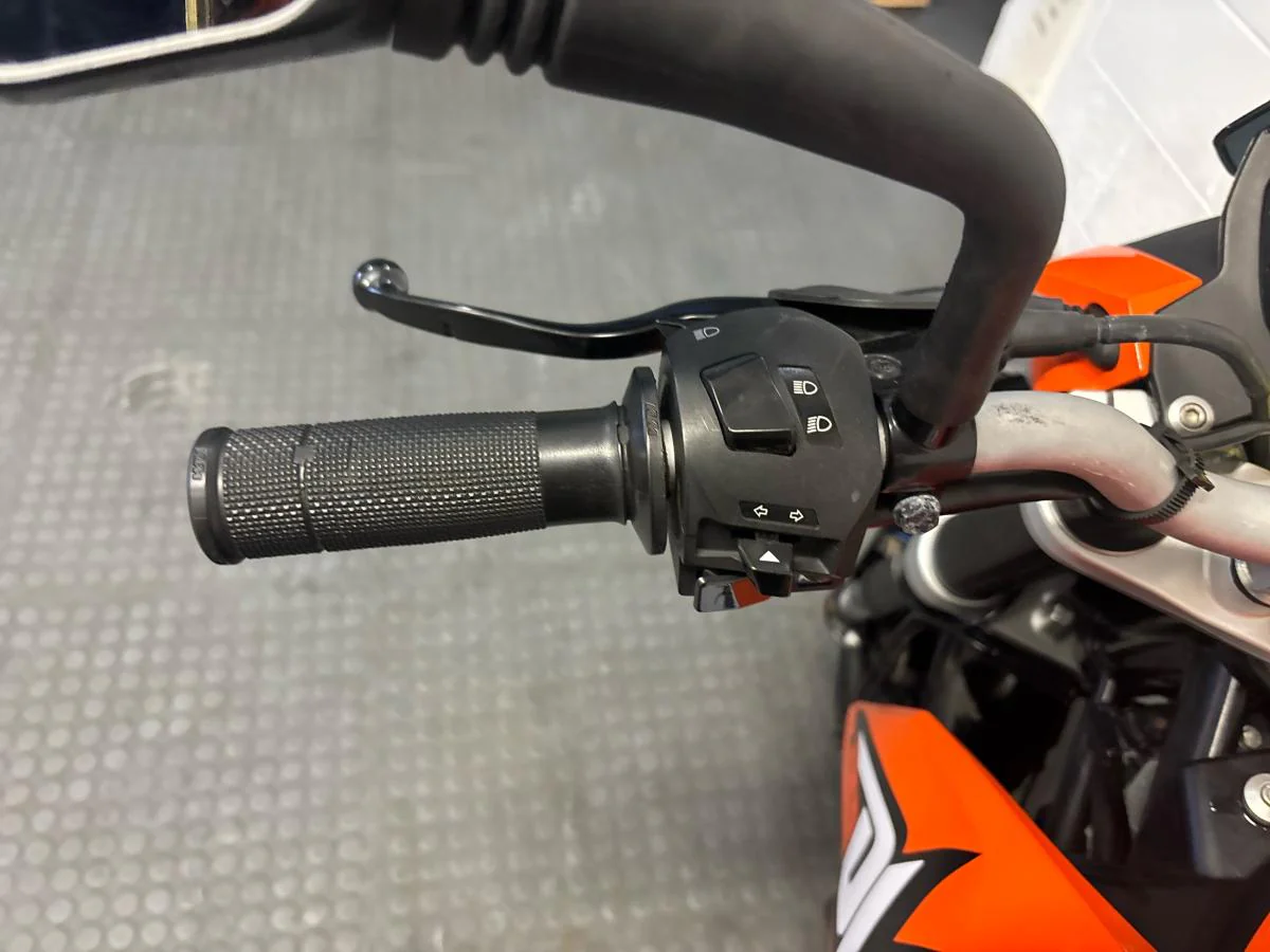 KTM 125 Duke 2016 - Image 17
