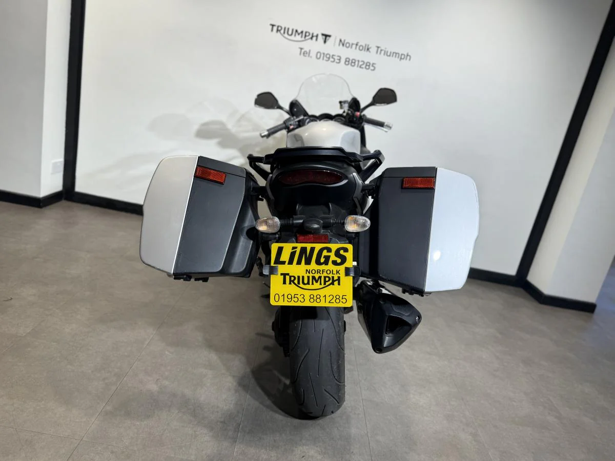 Triumph Sprint GT 1050 ABS - Image 19