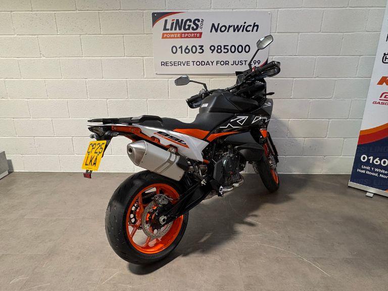 KTM 890 SMT - Image 2