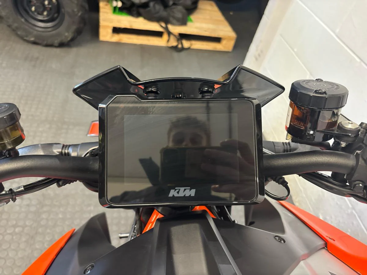 KTM 1290 Superduke R Evo 2022 - Image 18