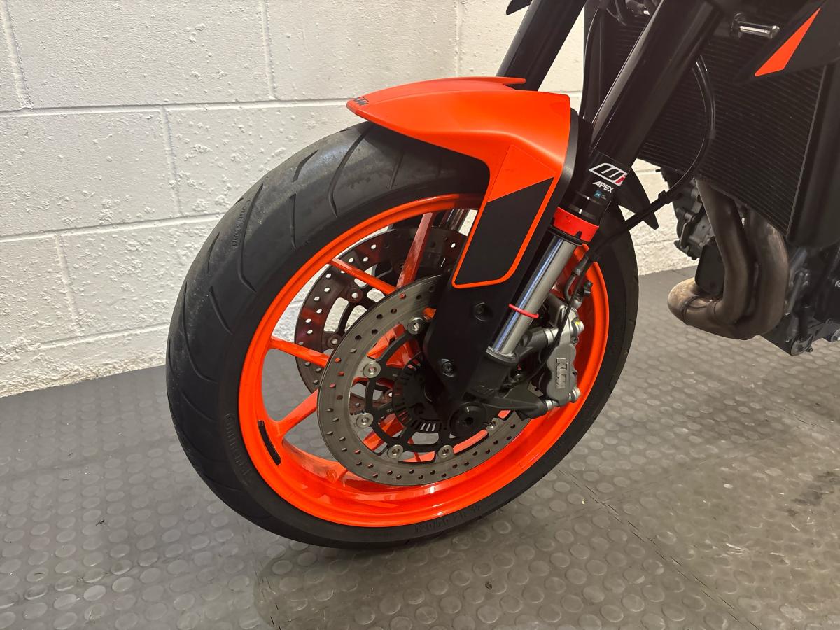 KTM 890 Duke GP 2023 - Image 12