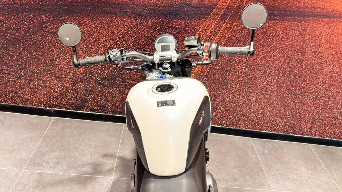 TRIUMPH Trident 660 - Image 24