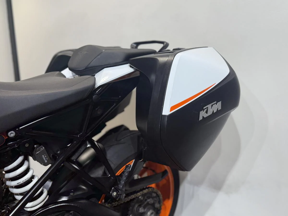 KTM 1290 Super Duke GT - Image 30