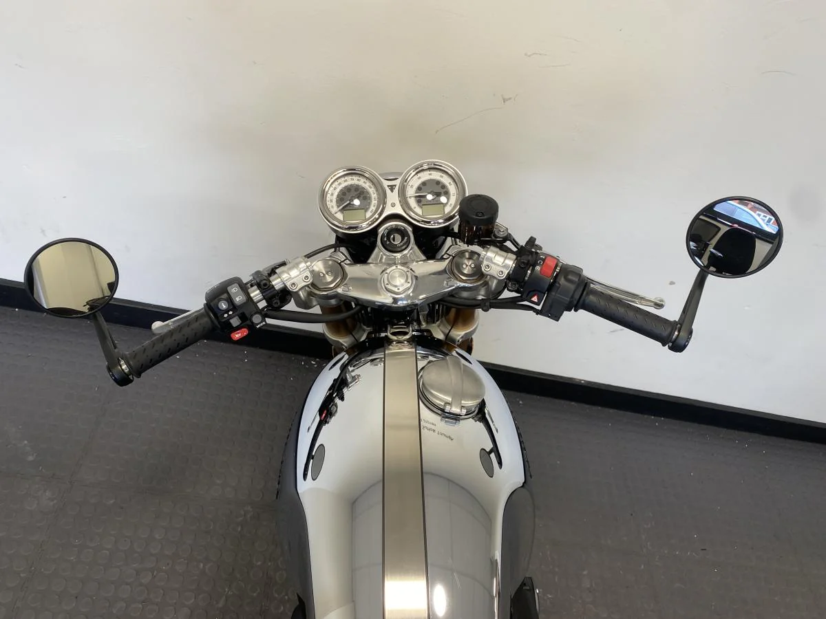 Triumph Thruxton 1200 RS Chrome - Image 24