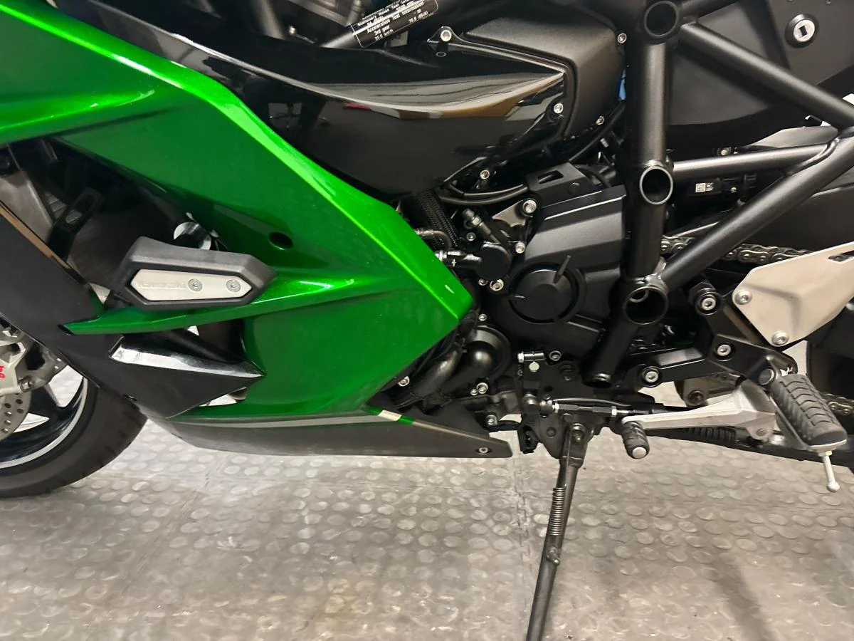 Kawasaki Ninja H2 SX Performance - Image 14